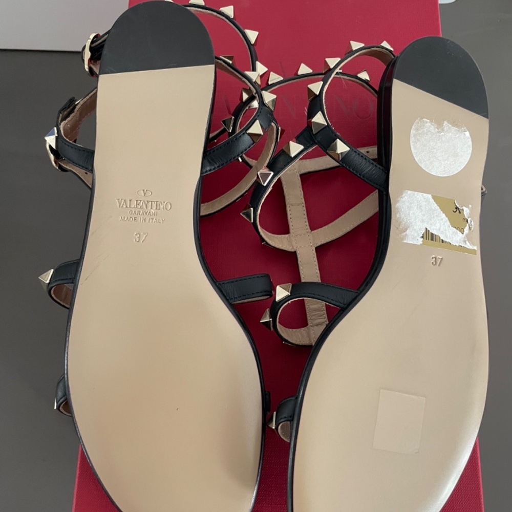 Valentino Garavani Rockstud Sandals - NWOT - Picture 4 of 6